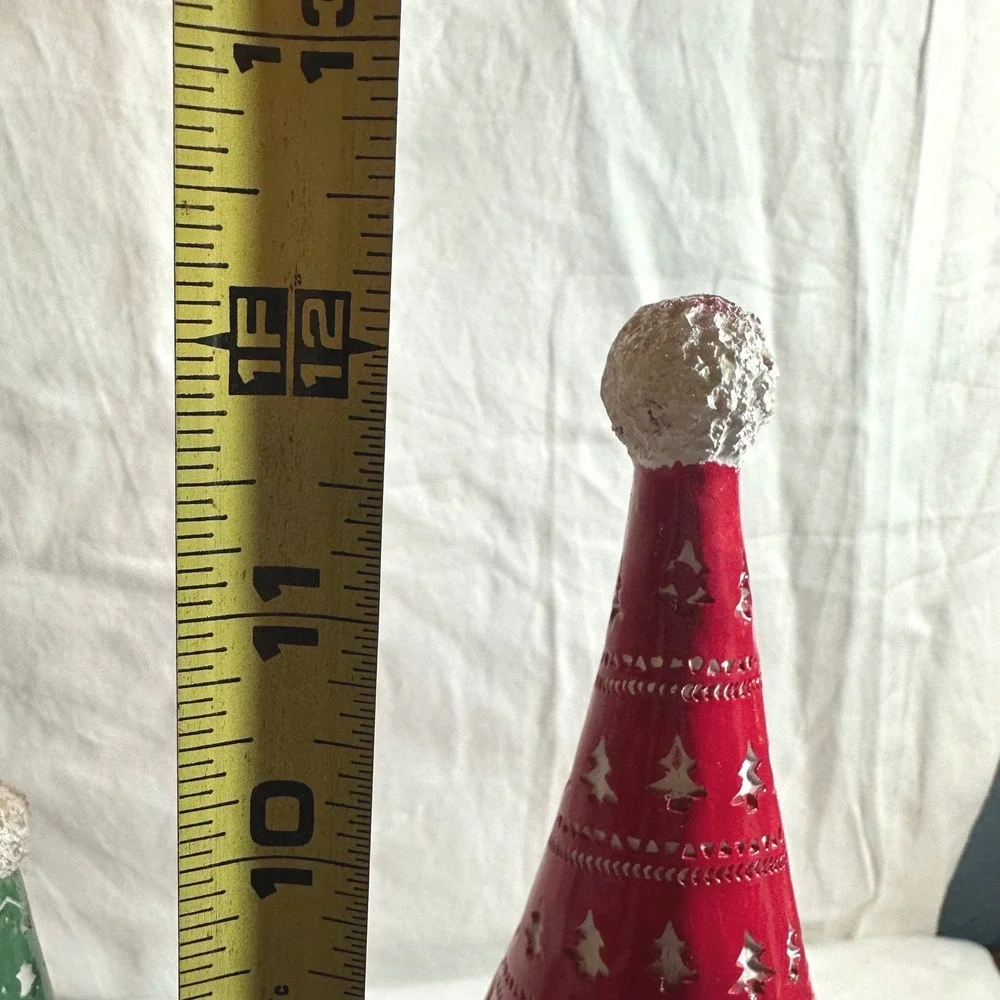 Unbranded Christmas Gnome Figurine Set Red Green Excellent  Holiday Decor Winter